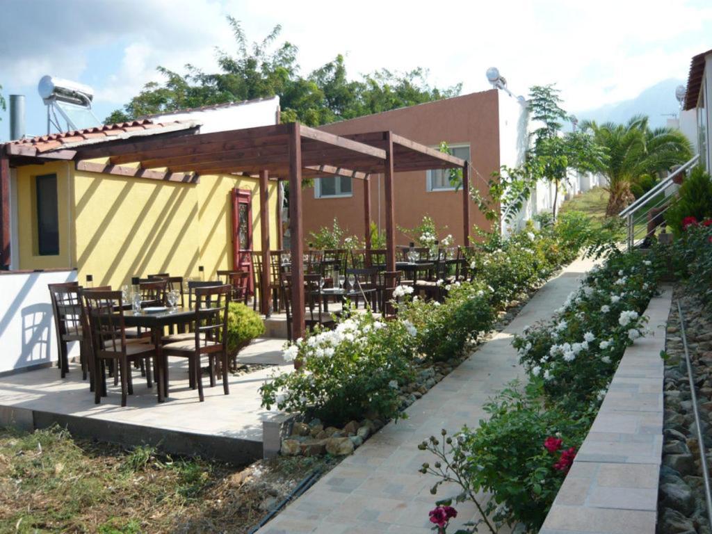 Samothráki Victory Apartments Hotel מראה חיצוני תמונה