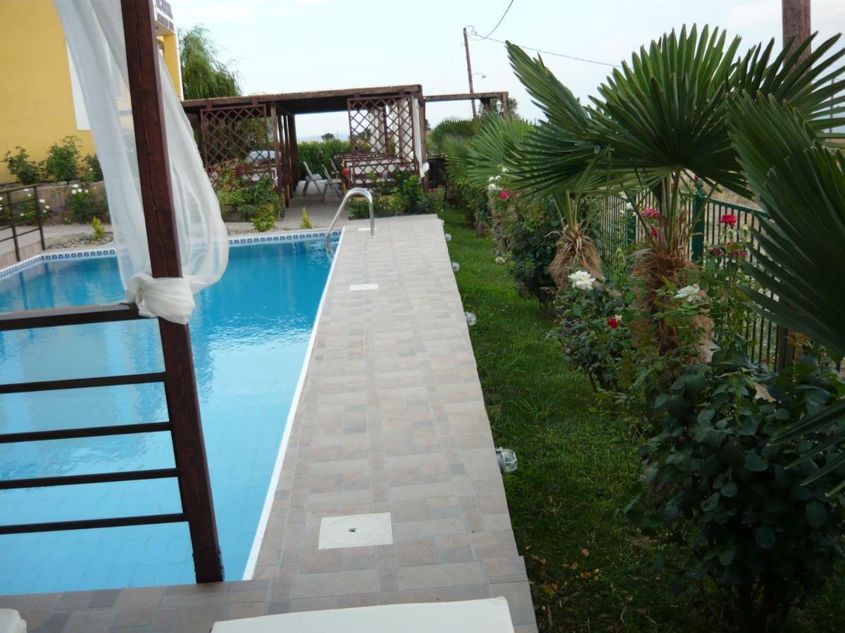 Samothráki Victory Apartments Hotel מראה חיצוני תמונה