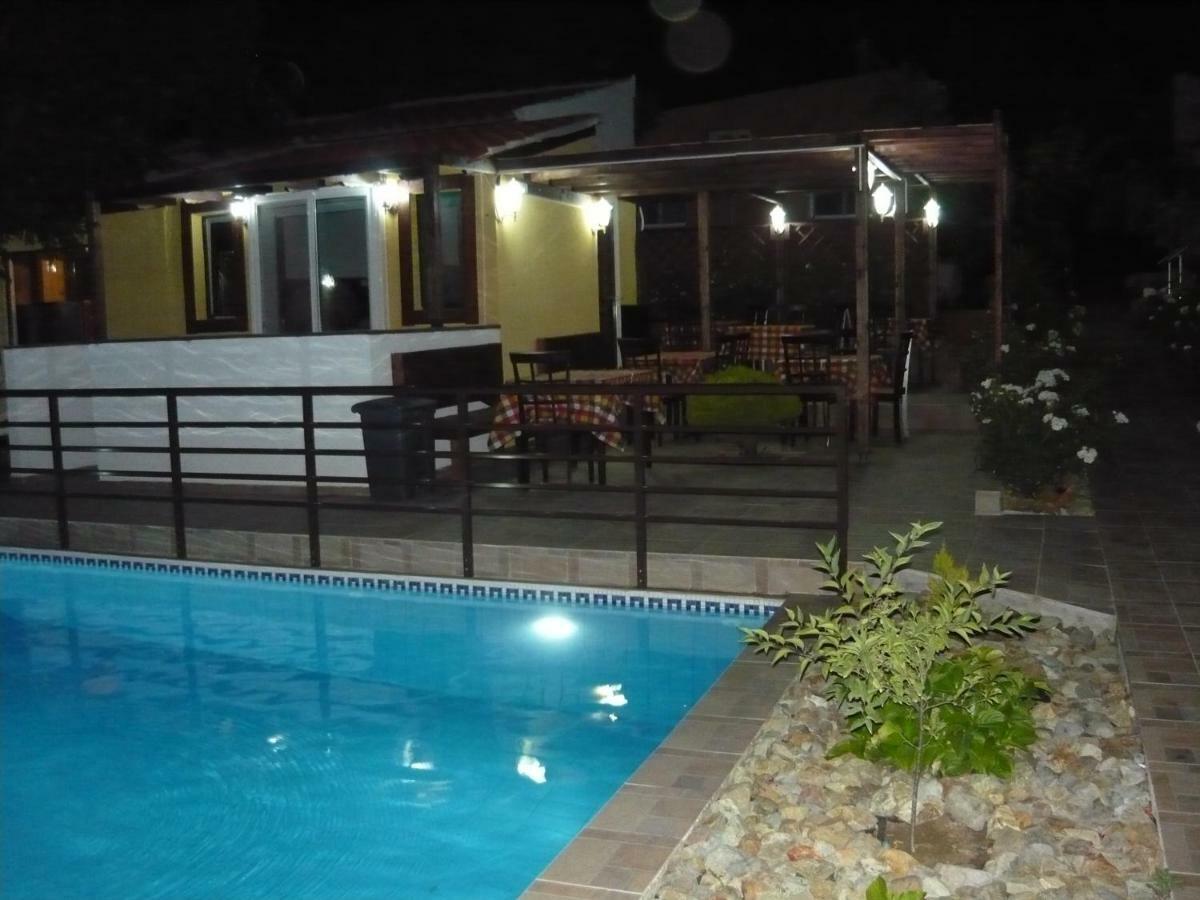 Samothráki Victory Apartments Hotel מראה חיצוני תמונה